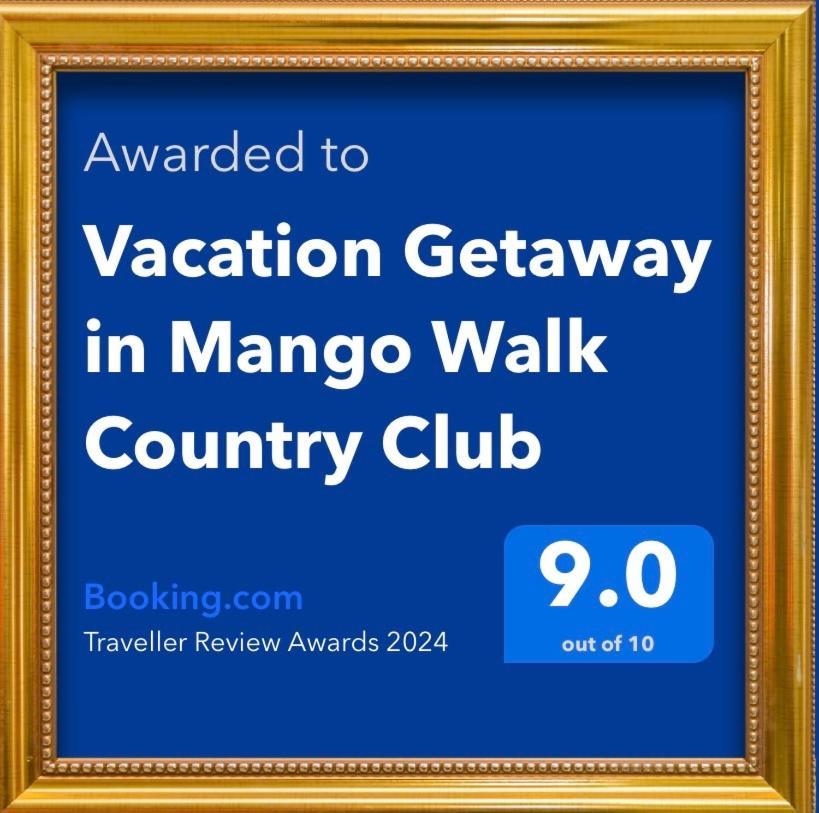 Vacation Getaway In Mango Walk Country Club Apartamento Montego Bay Exterior foto